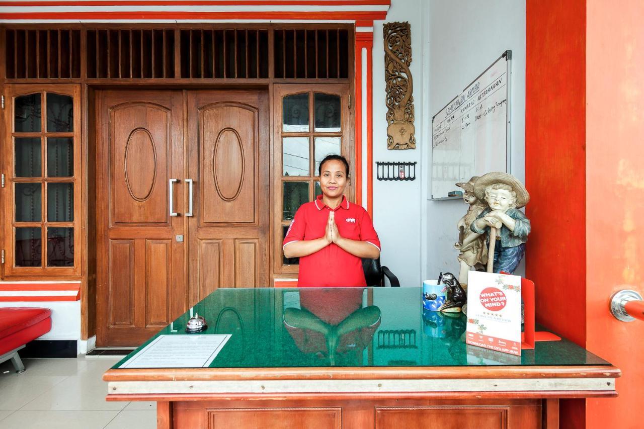 Oyo 1520 Hotel Kartini Tarutung Extérieur photo